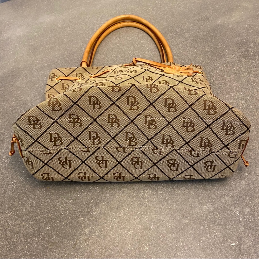 Dooney & Bourke Handbag - Picture 4 of 9